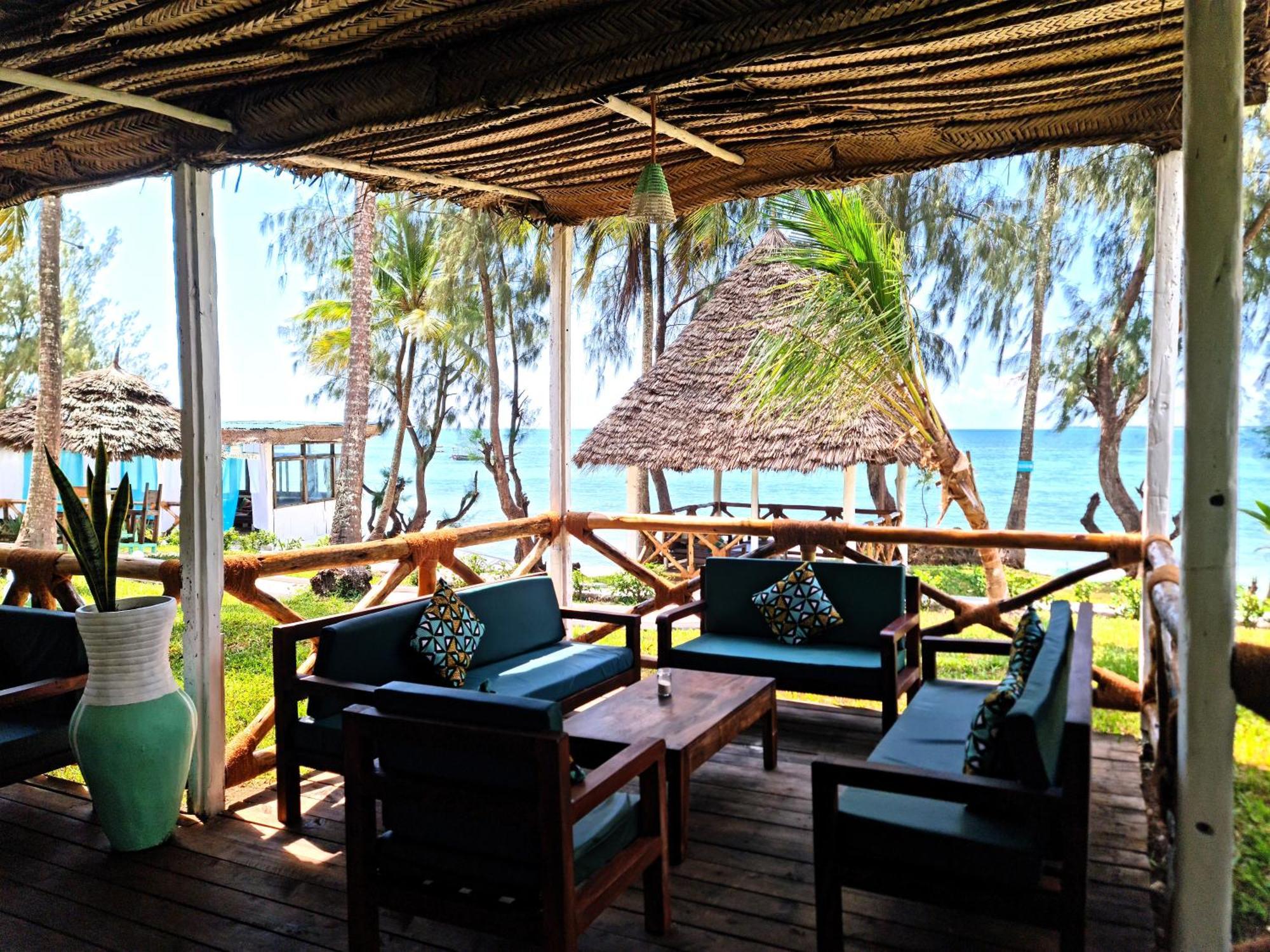 Paradise Beach Resort & Spa Uroa Esterno foto