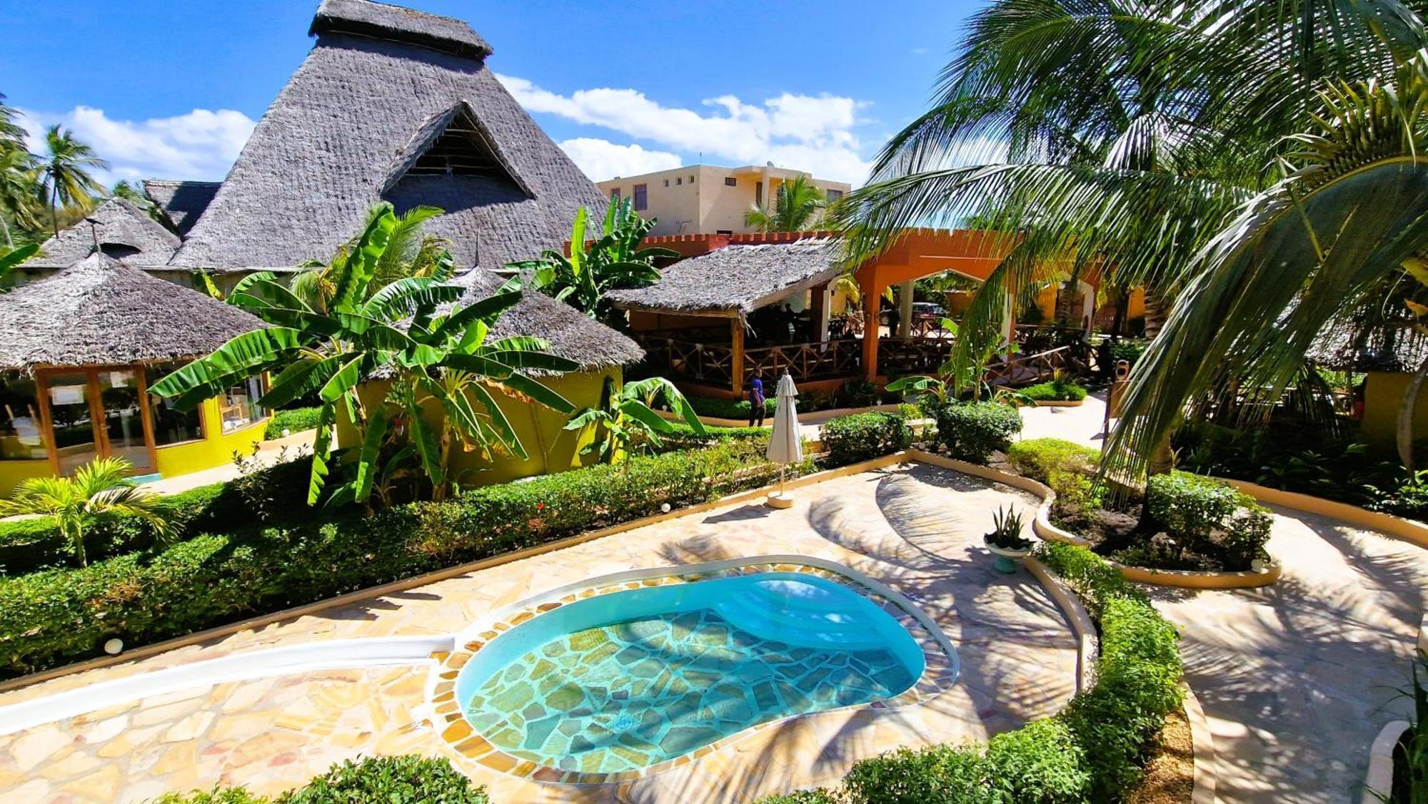 Paradise Beach Resort & Spa Uroa Esterno foto